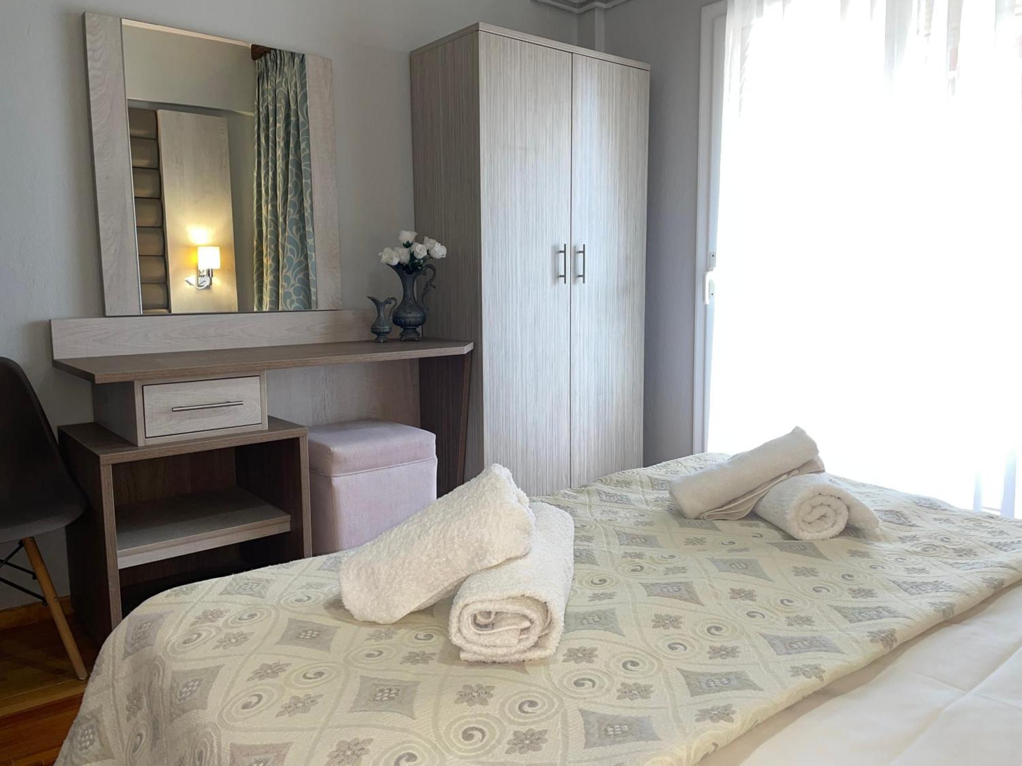 פראליה דיוניסיו Maria Apartments מראה חיצוני תמונה